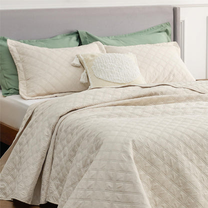 Bedsure Queen Quilt Bedding Set - Soft Ultrasonic Full/Queen Quilt Set - Diamond Bedspread Queen Size - Lightweight Bedding Coverlet for All Seasons (Includes 1 Beige Quilt 2 Pillow Shams)